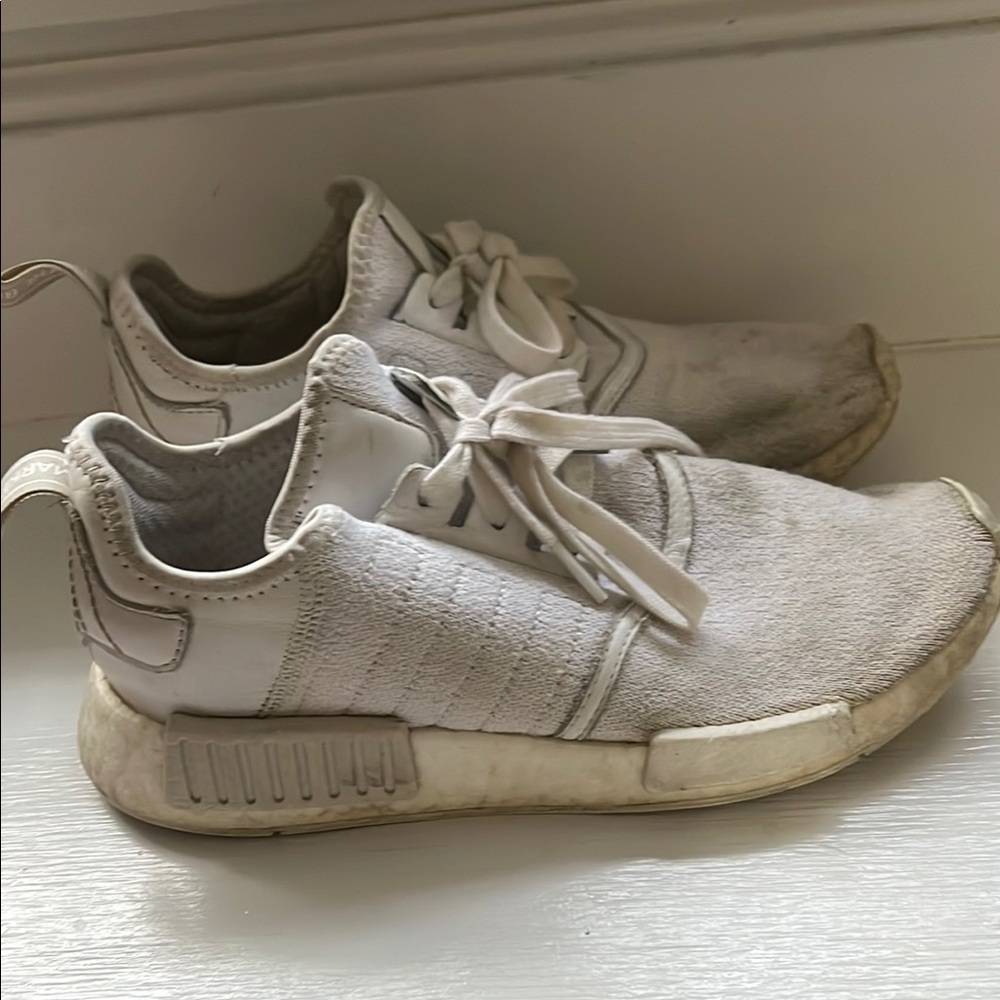 Women’s Adidas white Sneakers